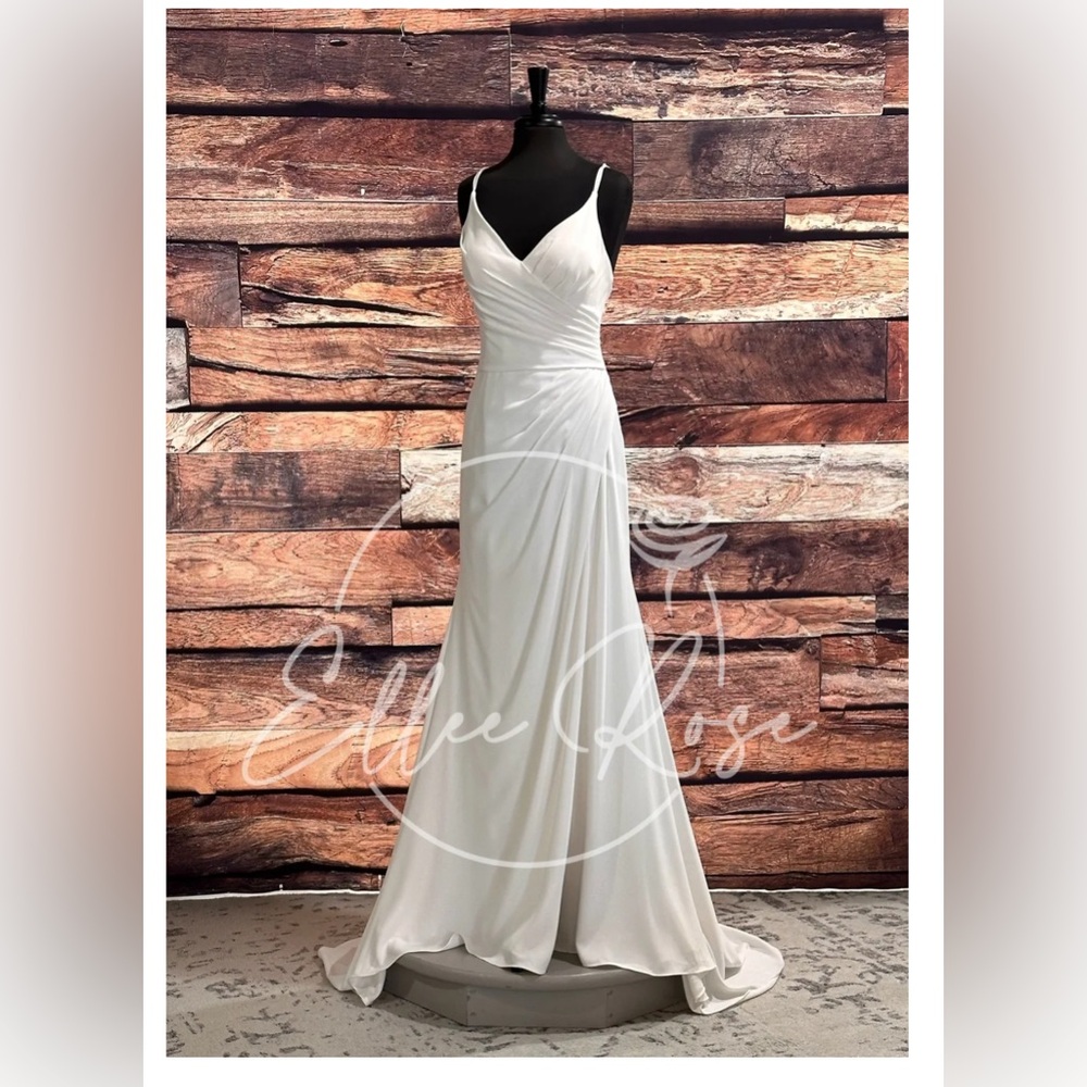 Ellee Rose “Bella” Wedding Gown, SZ 18 (fits like a SZ 14) NWT!!!